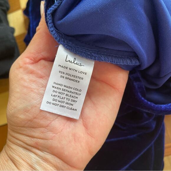 Lulu’s High Waisted Blue Velvet Flare Pants XS - Picture 9 of 9